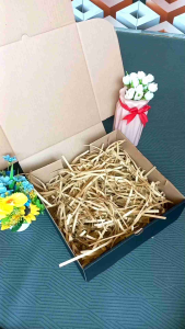 hampers cewwek ulang tahun isi boneka love lucu dan tas selempang/gift box cewek/paket kado cewek ulang tahun cantik