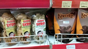 Basreng Pedas Daun Jeruk murah Koin kiloan 1kg Bandung  - UCRIT FOOD