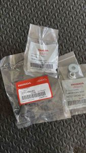 บู๊ชยึดท่อเดิมเวฟ เเท้เบิกศูนย์ ใส่เวฟได้ทุกรุ่น แข็งเเรง ทนเเรงสั่นได้ดี บูชท่อเวฟเเท้ บูชยึดท่อเดิมเวฟ บู๊ชยึดท่อเวฟแท้