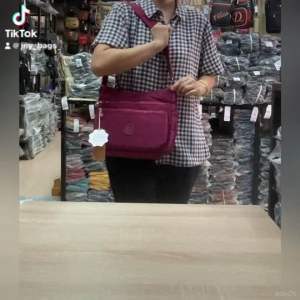 #Yuesite#กระเป๋าผู้หญิง#กระเป๋าสะพาย 11นิ้วผ้าไนล่อน