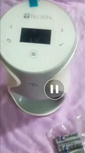 Máy chứa 5 lỗi kem thoa da mặt