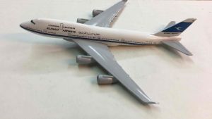 FLS Kuwait Airlines Diecast Metal Airplane with Stand for Display Collection Souvenirs Give Aways