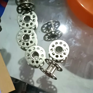 ORIGINAL 10 pcs palet bobbin spul spool mesin jahit butterfly singer tradisional klasik