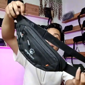 Tas Selempang Laki-Laki Dewasa Dari Gardio | Tas Pinggang Pria Serbaguna Menggunakan Bahan Bimo Yang Sudah Anti Air - Cocok Buat Kamu Yang Aktif