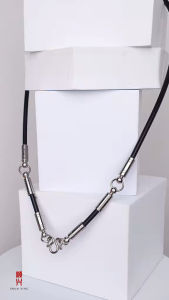 สร้อยยางโอริงตอกหมุด  4มิล สร้อยPVC อย่างดี อะไหล่หมุดสแตนเลสแท้   ไม่ลอกไม่ดำ ใส่ได้ทั้งเด็กและผู้ใหญ่  จัดส่งไว