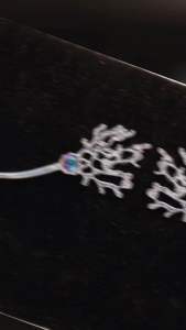 Unique antler coloured crystal hairpin🎀