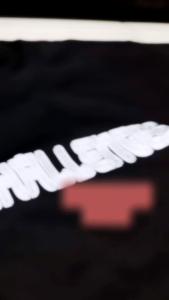 Kaos Distro Pria: Tips Memilih & Mengenakan Baju Keren