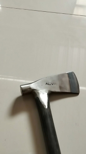 Palu Plus Pemotong Kayu Full Besi: Alat Tukang Kayu Berkualitas