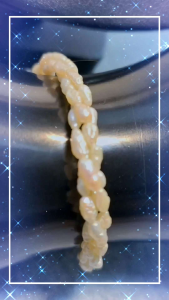 Bộ vòng đeo tat và dây chuyền ngọc trai dị nhí xoắn 3 vòng dáng choker ngắn xinh xắn