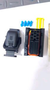 ปลั๊กกล่อง ECU Isuzu Dmax U2-U4 ปลั๊กเล็ก 40 ช่อง ชุดสายไฟเครื่องยนต์ พร้อมส่ง