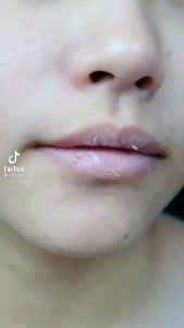 Lipcare SR12 - Lipbalm pelembap bibir - Lipcare pencerah bibir SR12 - Lipbalm pelembap pencerah bibir hitam SR12