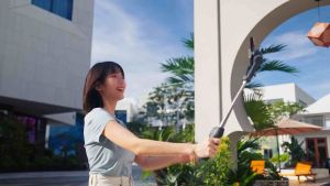 DJI Osmo Mobile 8 - Handheld Gimbal | 360° Pan Rotation | 10-Hour Battery Life | Comfortable Grip for Low-Angle Shots | 3-Axis Gimbal Stabilization App