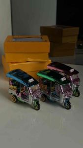 Thailand Souvenir Mini Tuk Tuk Toy Car (Can Move) Kereta Tuk Tuk 【S Size】H5.5xL7.5xW3.5cm