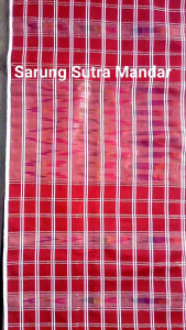 Lipa Saqbe Sarung Tenun Sutra Mandar Sulawesi Barat