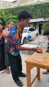 roacrylic Lucky Draw Box กล่องจับรางวัลแบบหมุนได้สำหรับออกฉลากชิงโชค ขนาด24x24x53 cm.