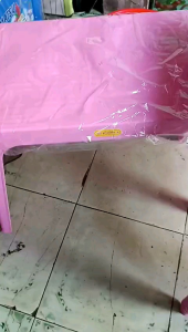 Bàn nhựa hồng cao cấp
