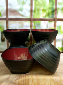 mangkuk petak ulir  multy warna Japan series serbaguna gratis 1 sendok