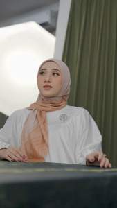 HARGA PROMO - CLEMIRA SCARF HIJAB SEGIEMPAT VOAL MOTIF EXCLUSIVE BY NADHEERA LUXURY