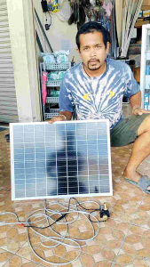 ปั๊มน้ำโซล่าเซลล์พร้อมแผงโซล่าเซลล์ 80W ปั๊มDC 12V สายไฟยาว 6 เมตร ต่อตรงใช้งานได้เลย