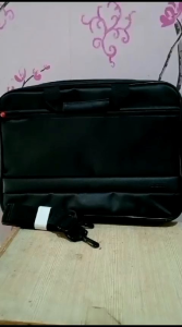 Tas Laptop Selempang Lenovo Dicota Bawaan Laptopnya