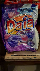 detergen bubuk daia ungu kemasan 1.5kg