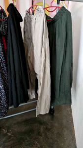 Women Pants Culottes Cantik Murah Casual Cotton Trousers Plus Size Culottes (Preloved) Seluar Kembang Cantik Murah [Sila baca description sebelum beli]时尚二手阔腿休闲七分女裤 请阅读商品描述