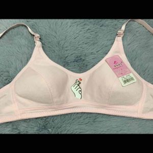 ชุดชั้นในนักเรียนผ้าฝ้ายบาง หัวเข็มขัด 2 ชั้น คุณภาพดี มีสายสะพายไหล่และสบายมาก ลายสวย 8805# 32 34 36