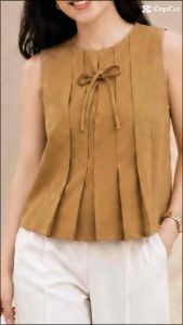REGINA - elegant pleated front top