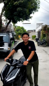 Kaos Putus Cinta Kain Katun Combet: Trend Distro Terbaru