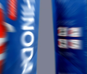 Pakan makanan ikan koki Premium Golden gold fish colour untuk pertajam warna