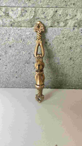 Tarikan Laci Lemari Meja Kuningan Antik Motif Mahkota Ukir 15 cm 1 Pcs