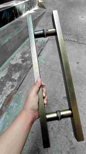 Handle pintu kaki baut tembus kotak 2×4 model warna antik liss finishing powder coating