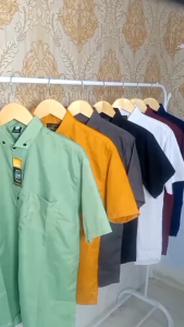KEMEJA PRIA LENGAN PENDEK// HEM KEMEJA PRIA// DISTRO KEMEJA PRIA// KEMEJA FORMAL// KEMEJA CASUAL