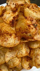 cemilanbandungselatan - Keripik Singkong 1kg Keripik singkong cikruh Keripik Viral pedas dan gurih daun jeruk