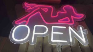 ป้ายไฟ ป้ายไฟร้าน ป้ายไฟตัวอักษร ป้ายไฟวิ่ง ป้ายไฟled ป้ายไฟตกแต่งผนัง ป้ายไฟOPEN+ผู้หญิง