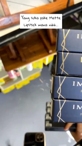Implora Stick Matte 6 Warna - Lipstik dengan 6 Pilihan Warna: 01 Cherry Crush, 02 Maple Mocha, 03 Sheer Plum, 04 Dirty Peach, 05 Berry Allure, 06 Tangerine Crush