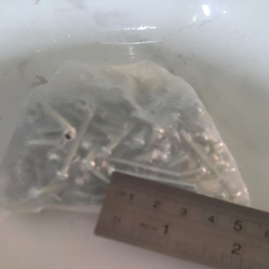 Baut dan Mur 6/m3x3cm Obeng Isi 100Set