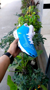 Sepatu Olahraga Pria & Wanita: Terlaris & Terbaru Sepatu Volly Mzn