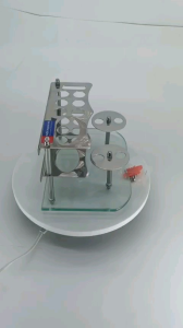 kệ để bàn trải đánh răng dưới kính trên inox 304