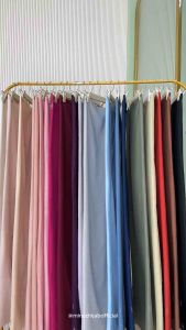 MINAZ HIJAB TUDUNG BAWAL PLAIN IRIS / SURI SERIES