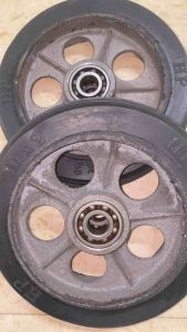 Bánh xe 250 gang đúc