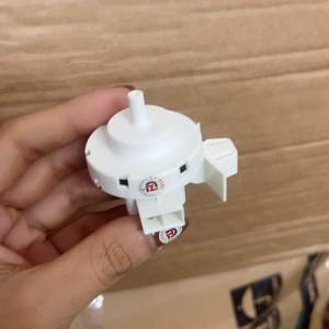 Phao áp lực 2 chân máy giặt cửa ngang LG - SAMSUNG