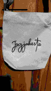 Tas Sling: Tas Praktis & Ergonomis untuk Aktivitas Outdoor