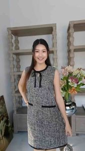 Marimari.bkk เดรสแฟชั่น ผ้าทวิต คอผูกโบ แขนกุด ใส่ทำงาน ลด20%