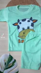 SETELAN BAYI LENGAN PENDEK BAJU DAN CELANA 3-12 BULAN MOTIF SAPI Parsel