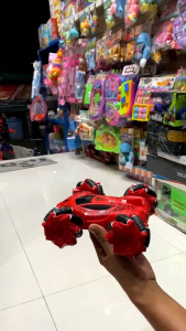 Mainan Anak RC Stunt Cars Spray Asap Batre Cash Bisa Buat Main Bareng