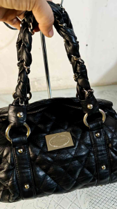 Preloved Vincis Bench Korea Hand BagGenuine Pure Leather Bag