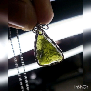 KALUNG NECKLACE PERMATA MALDIVITE HITAM HIJAU BATU KRIPTONITE SUPERMAN