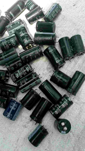 (5pcs) elko cabutan kondisi baik. 400v 150uf. 450v 150uf 400v 100uf