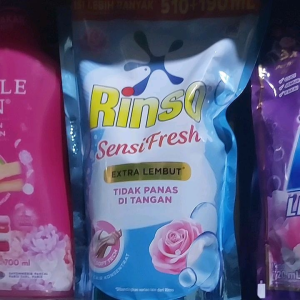 Rinso Cair Sensi Fresh 700ML Lembut di tangan